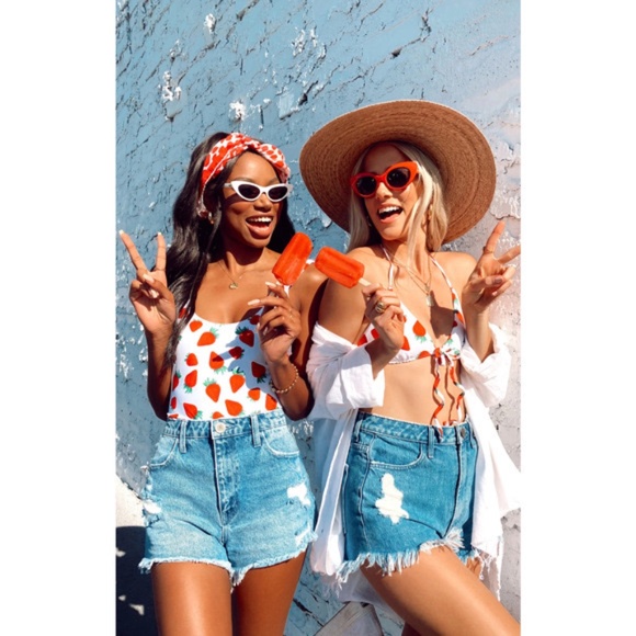 NWT Show Me Your MuMu Beach Club Bottom Strawberry Fields L - Picture 6 of 6